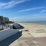 فيلة Le Petit De ميرليمونت